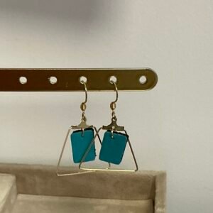 Boucles d’oreilles en cuir faites main – Plusieurs tailles, formes et coloris disponibles
