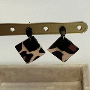 Boucles d’oreilles en cuir faites main – Plusieurs tailles, formes et coloris disponibles